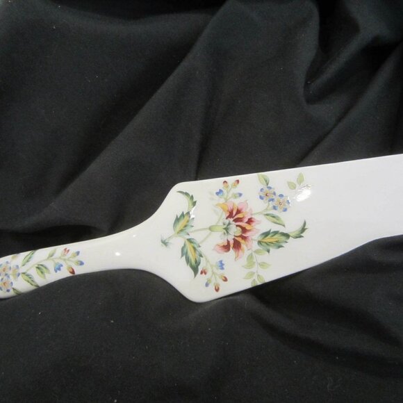 SADEK floral porcelain cake server ANDREA - Picture 1 of 4